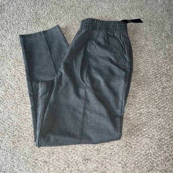 Abercrombie & Fitch Pants - NWT! Abercrombie & Fitch - Dark Grey Trousers - Medium